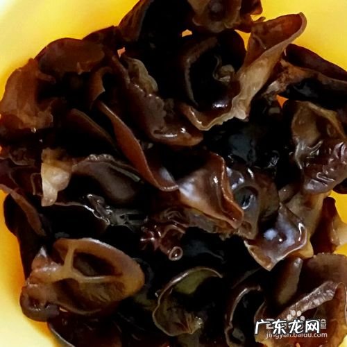 泡木耳最快的方法,如何泡发木耳又大又软?