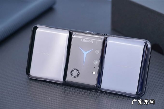 小众手机市场中的小众产品,高颜值高配置,却被市场冷落