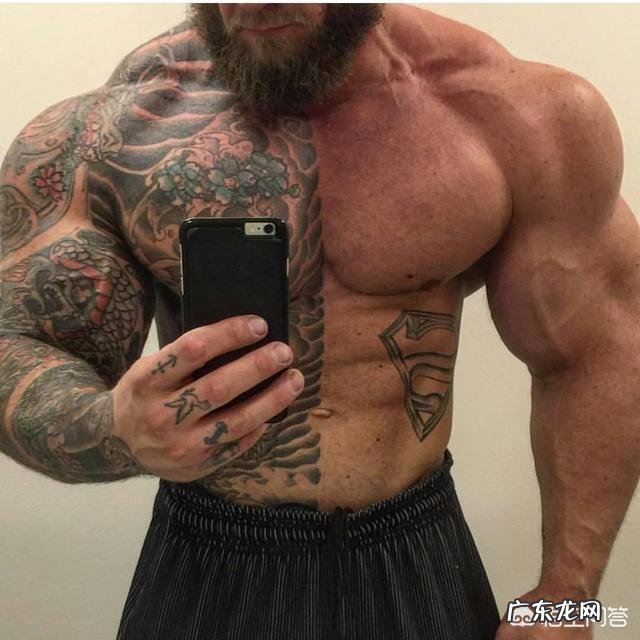 倒三角的身材是训练肩部吗?