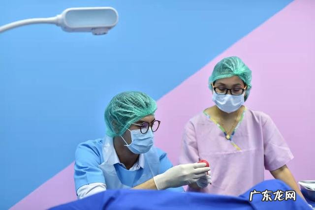 水中分娩真的能减轻分娩疼痛吗-正常分娩是水中分娩吗