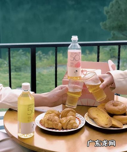 喜茶、奈雪等纷纷涉足，瓶装饮料成新茶饮下一个战场？