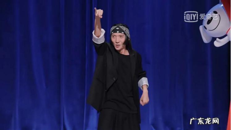 强势碾压《欢乐喜剧人》,豆瓣评分8.0的《一年一度喜剧大赛》凭什么?