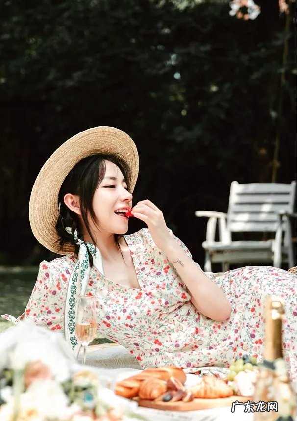 90后美女一场直播卖酒100万,年入3.5亿,凭什么?