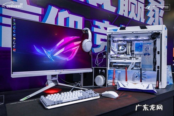 黑白双姬出没：华硕ROG Z690顶级主板秀