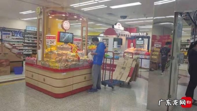 落户深圳25载,内地首家沃尔玛月底结业,实体零售有多难?