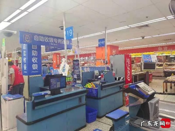 落户深圳25载,内地首家沃尔玛月底结业,实体零售有多难?