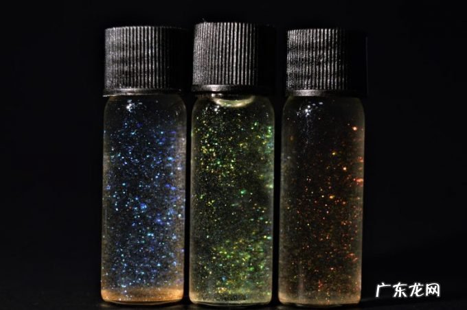 80后科学家用果蔬纤维素制成眼影亮片!无毒可降解