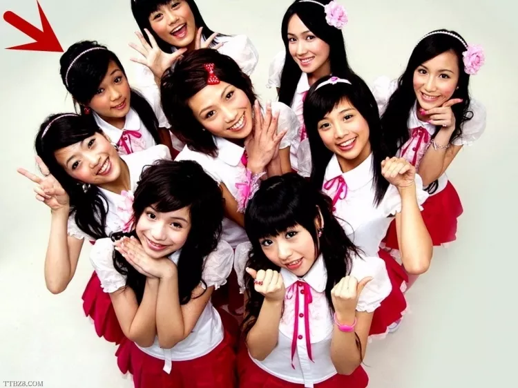 黑涩会丫头奶茶 黑涩会丫头