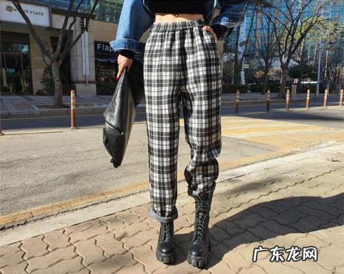 风衣搭配什么裤子和鞋子 格子裤子配什么鞋