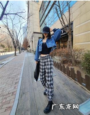 风衣搭配什么裤子和鞋子 格子裤子配什么鞋