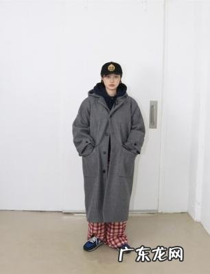 风衣搭配什么裤子和鞋子 格子裤子配什么鞋