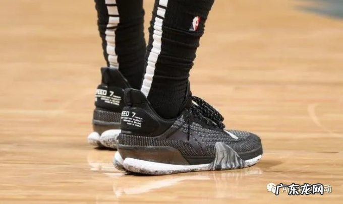 闪击8代实物图美翻，反伍2代低帮版简洁，国产设计还得看李宁