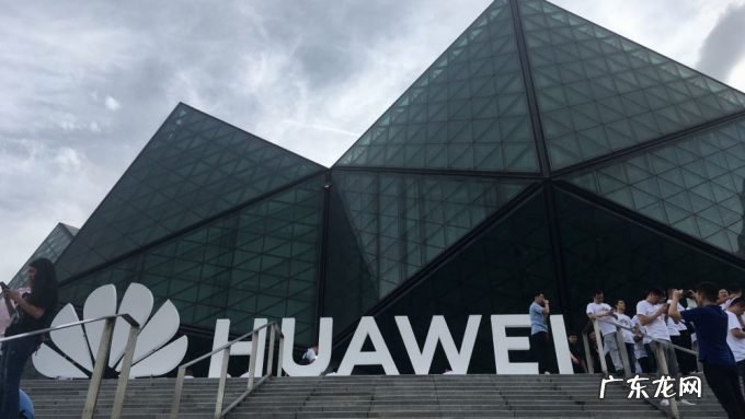 支持华为,抵制iPhone,这股“爱国”风怎么不吹了?