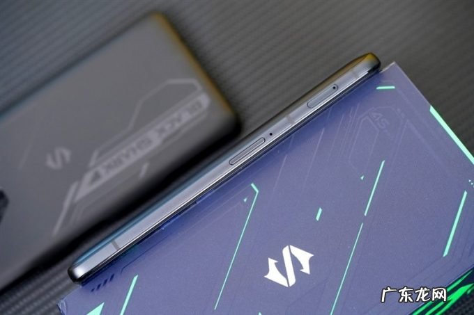 跑分双双破百万!黑鲨4S Pro评测:武装到牙齿的游戏机皇