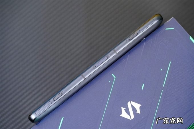 跑分双双破百万!黑鲨4S Pro评测:武装到牙齿的游戏机皇