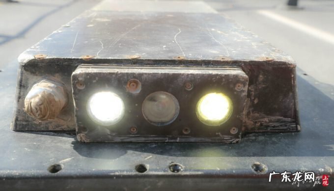 全国首台智能管道机器人在上海正式下井工作