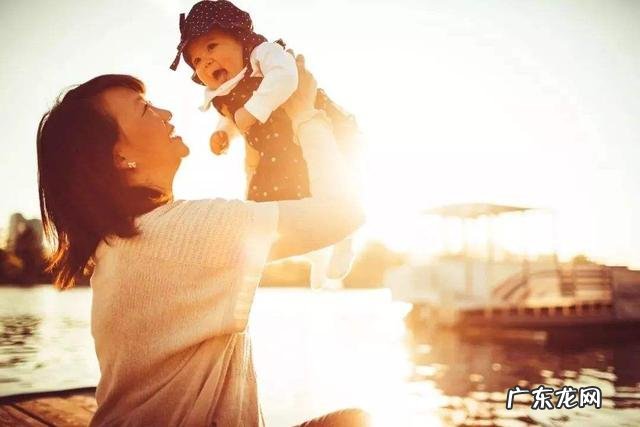 初产母猪产道狭窄怎么也出不来-母猪产仔不进入产道