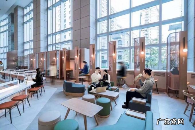最前线|星巴克开“共享办公”概念店,网友:真有你的
