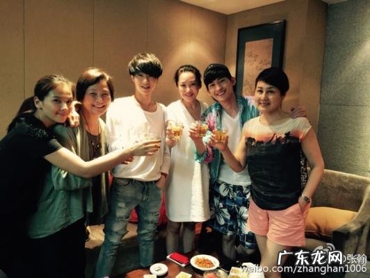 张翰李菲儿忘关话筒 张翰李菲儿