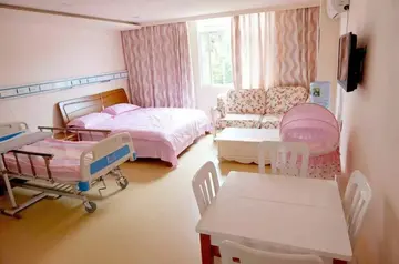 和万家医院是正规医院吗？是公立还是私立？