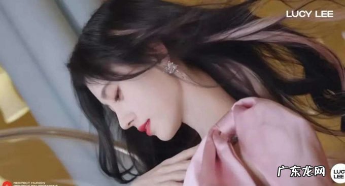 “鞠婧祎代言假发?秃头女孩DNA动了”