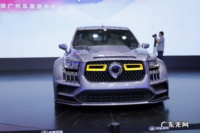 车企内卷,“新能源车原住民”争夺赛开始加速