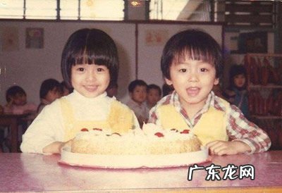 梁咏琪弟弟洗澡关系好,一起 梁咏琪弟弟