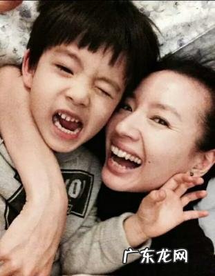 董洁的儿子和女儿图片 董洁儿子身世