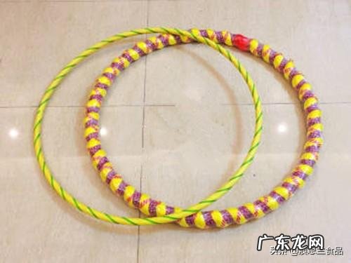 摇呼啦圈可以让腰部线条更好看吗?动作有什么需要注意的?