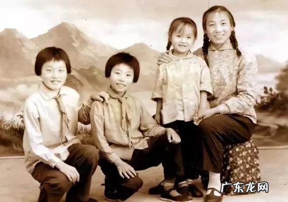 斯琴格日乐与臧天朔合唱 斯琴格日乐与臧天朔