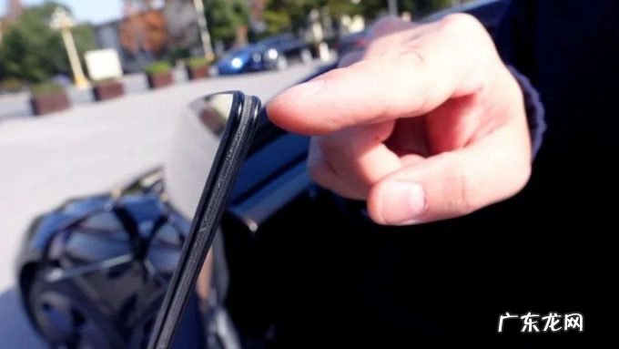 开完特斯拉Model 3,我吐了