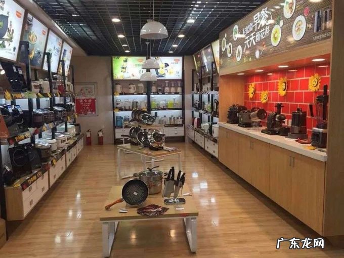 陈发树抛售零售“主业”,新华都退场?