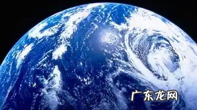 为什么地球感觉如此之大,而实际上它在宇宙中并不大?