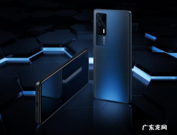 预算2500元选购手机,这三款颜值与实力兼备,买完不后悔!