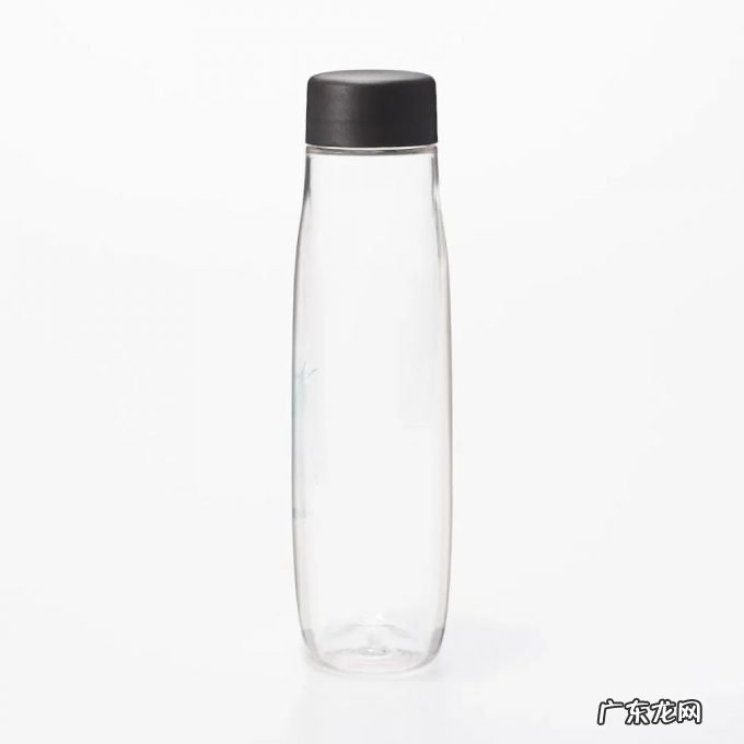 可口可乐、依云、三得利…陆续推出创新无标签包装!网友:给我来一打!