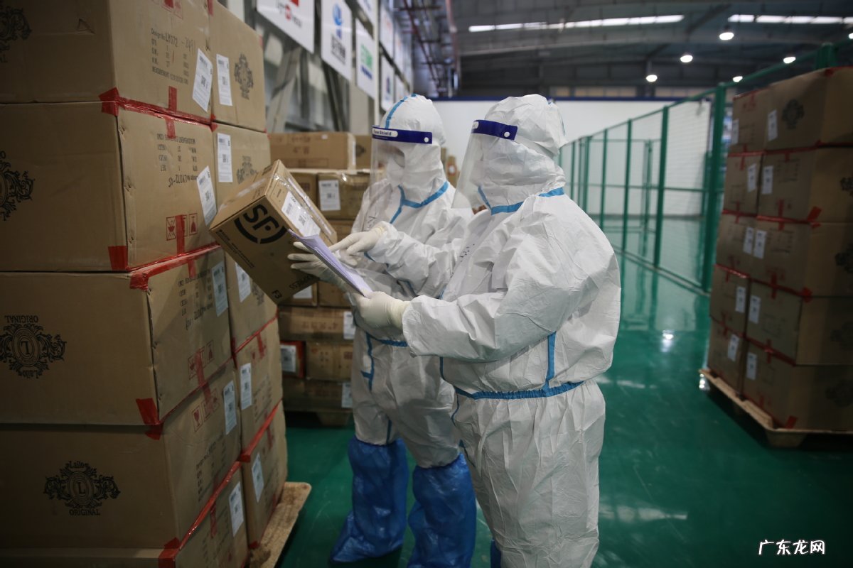 新疆南疆首趟跨境电商专列顺利开行