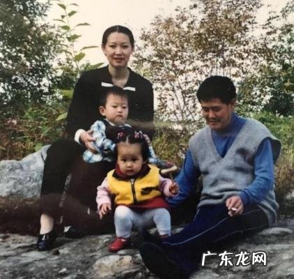 赵本山的老婆是那个民族 赵本山有几个老婆