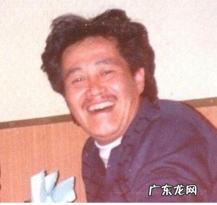 赵本山的老婆是那个民族 赵本山有几个老婆