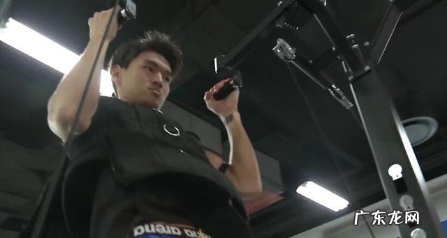 徐嘉余为增重苦恼!过量饮食每天都吃撑,狠抠细节为比赛做准备