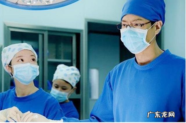 麦迪娜产子是顺产吗-麦迪娜产子打无痛吗