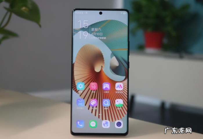 又一国产旗舰冲击高端,18GB运存+1TB内存,价格有望突破7000元