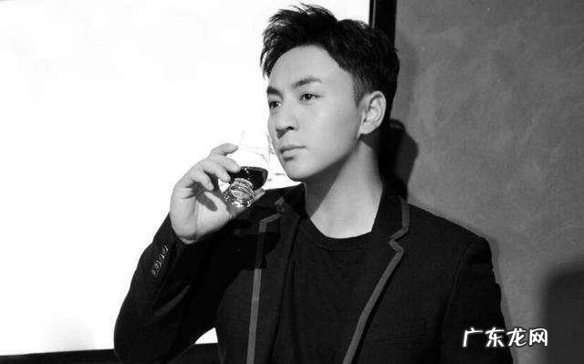 何洁释小龙分手原因竟 何洁释小龙分手