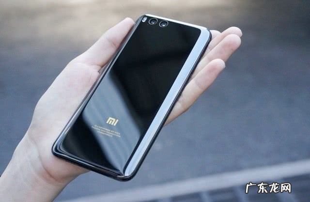 小米上架6年前旗舰，仅一千出头备受追捧，米粉：不愧是钉子户