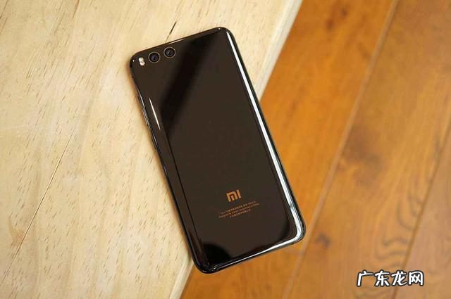 小米上架6年前旗舰，仅一千出头备受追捧，米粉：不愧是钉子户