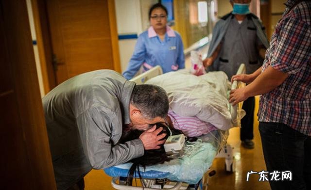 产妇顺产分娩记录-外国人顺产分娩生孩子