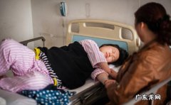 产妇顺产分娩记录-外国人顺产分娩生孩子