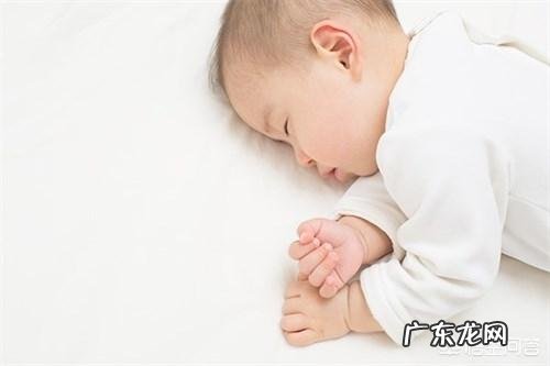 四个月的宝宝身高60cm，体重11.6斤，算不算正常？