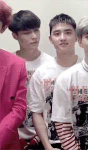 exo鹿晗女朋友接吻 exo鹿晗世勋接吻