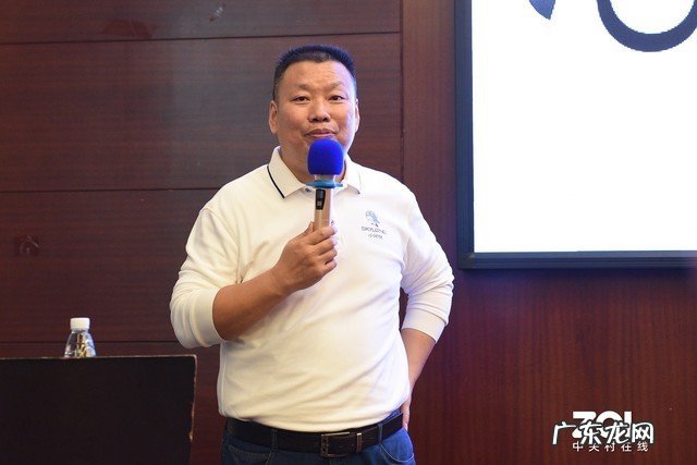 反“客”为主 小呆虫发布极限客制化Gk61键盘