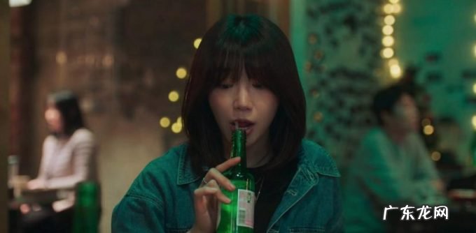 豆瓣8.9,无强冲突的生活流喜剧很「下酒」